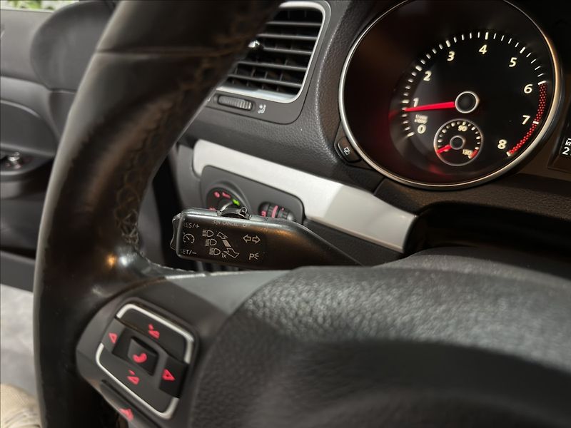 Volkswagen Golf 1,4   TSI HIGHLINE PANORAMA - fotka 10 z 28