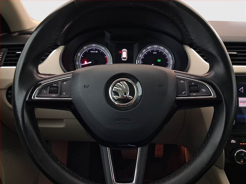 Škoda Octavia (2018) Elegance 1.4 TSI, Automat - fotka 17 z 19