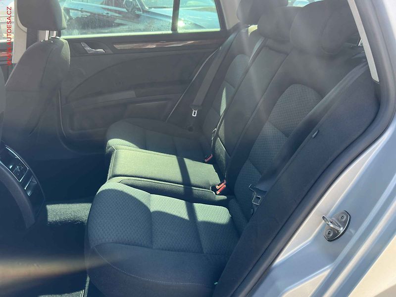 Škoda Superb (2012) 2.0 TDi 4x4, ČR, Bixen - fotka 10 z 22