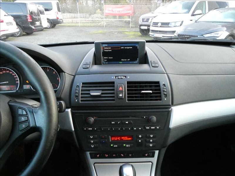 BMW X3 2,0 d xDrive 130kW,automat,TZ - fotka 23 z 38