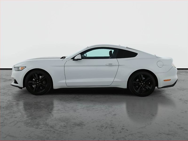 Ford Mustang (2017) 2.3 EcoBoost - fotka 3 z 19