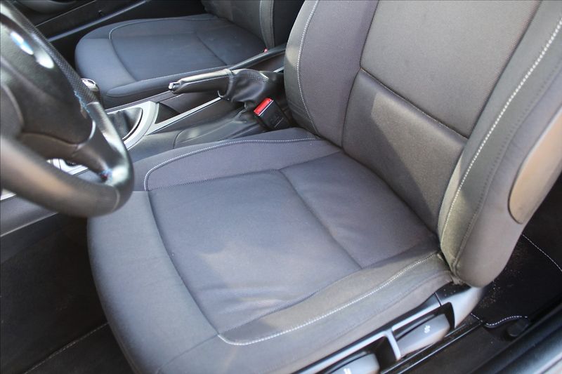 BMW Řada 1 2,0 118d  KLIMATIZACE - fotka 15 z 28