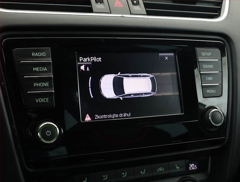 Škoda Octavia (2013) RS 2.0 TDI, Automat, Xenony - fotka 15 z 18