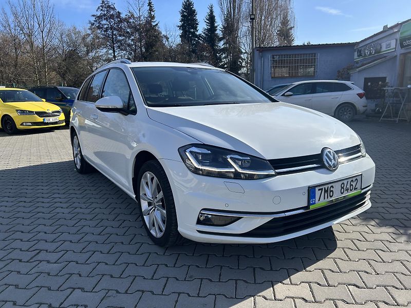 Volkswagen Golf Variant 2,0TDi Highline NAVI LEDMATRIX - fotka 2 z 69