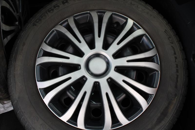 Volkswagen Touran 1,9 TDI  KLIMATIZACE,TEMPOMAT - fotka 19 z 21