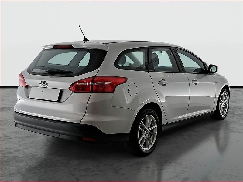 Ford Focus (2017) 1.6 i, Tempomat - fotka 5 z 15