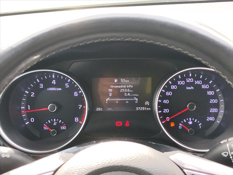 Kia XCeed 1,5   1.5 T-GDI 117Kw GT Line, - fotka 8 z 35