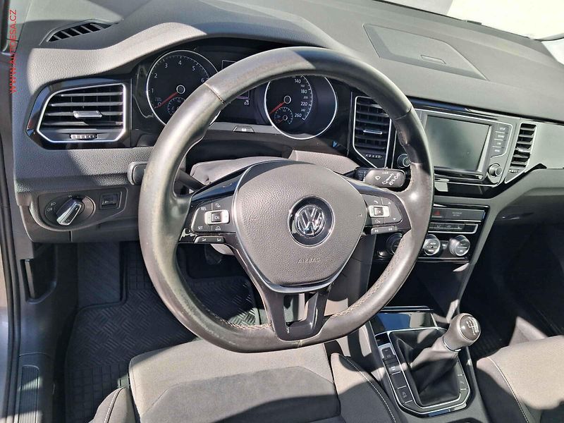 Volkswagen Golf Sportsvan (2015) 1.4 TSi, 1.maj,ČR, AC, tempo - fotka 13 z 18