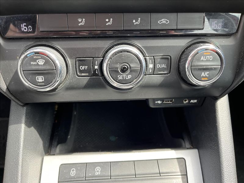 Škoda Octavia 1,6 TDi AMBIENT KLIMA STK 1/28 - fotka 18 z 34