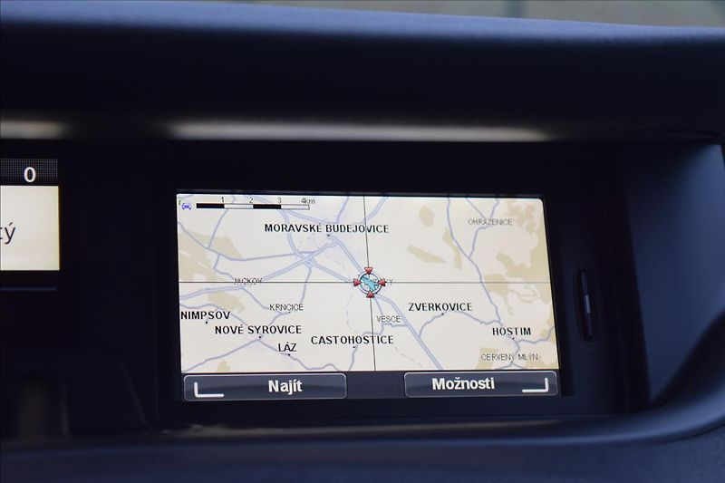 Renault Scénic 1,9 DCI 96KW TAŽNÉ NAVI KAMERA - fotka 45 z 57