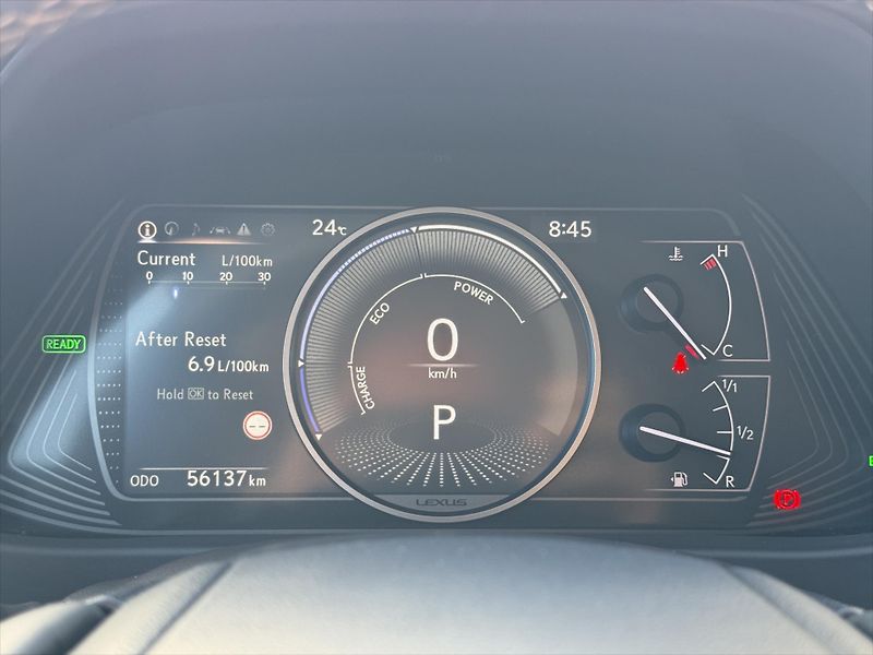 Lexus UX 250h 2,0 Luxury, 4x4  UX - fotka 11 z 25