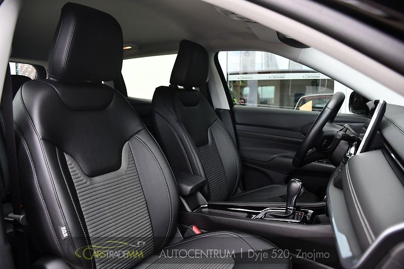 Jeep Compass 1.5l GSE T4 48V e-Hybrid - fotka 17 z 52