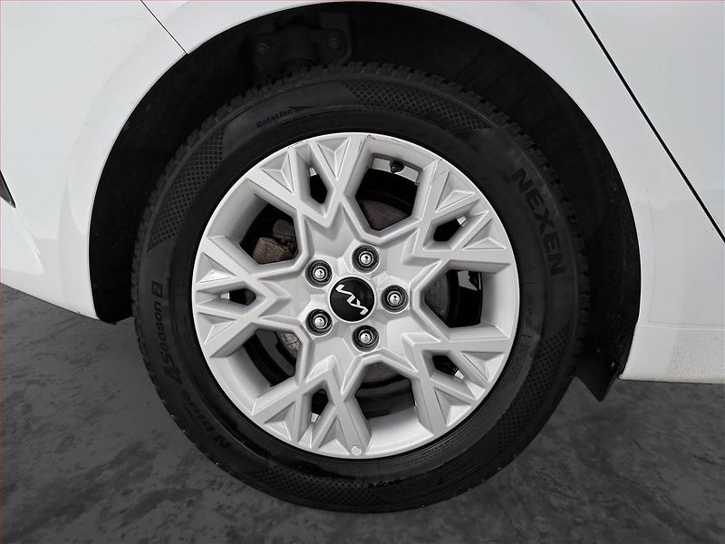 Kia Ceed (2022) 1.5 T-GDI, Serv.kniha - fotka 15 z 16