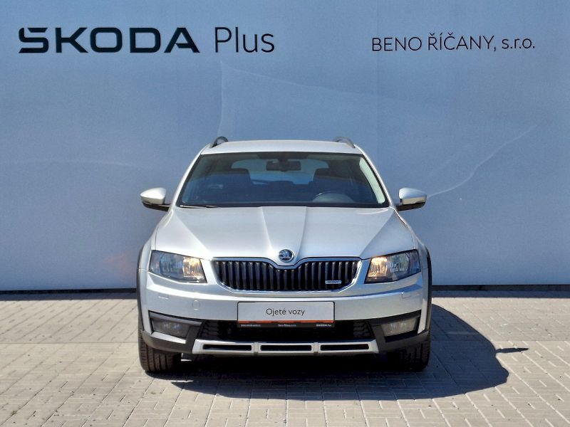 Škoda Octavia (2015) Combi Scout 4x4 2,0TDi 110kW - fotka 4 z 31