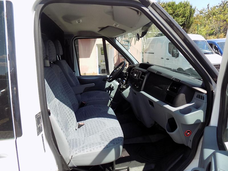 Ford Transit 2,2 TDCI 92 KW MWB 350 TREND - fotka 25 z 38