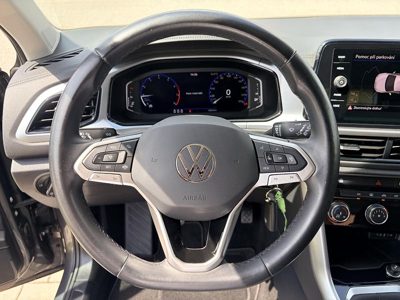 Volkswagen T-Roc 1.0TSI LED VIRTUAL REZERVACE - fotka 13 z 47