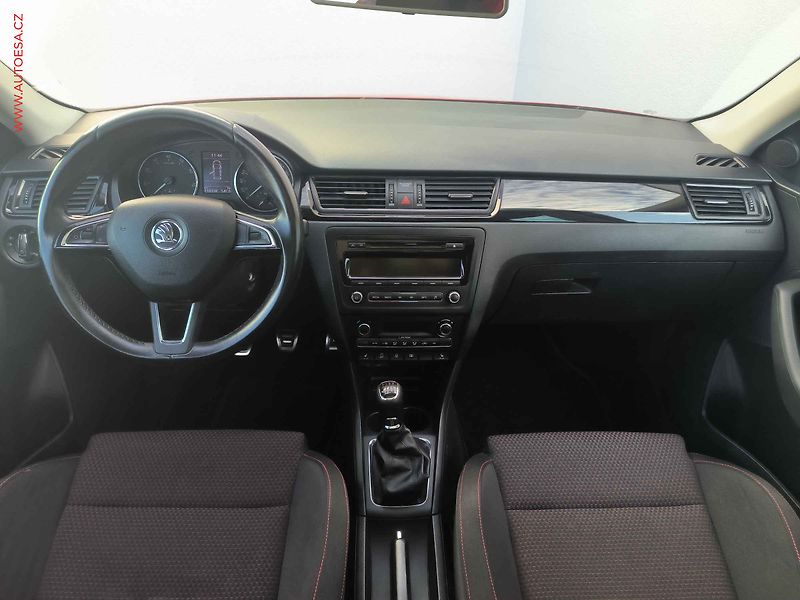 Škoda Rapid (2015) 1.2 TSi, Sport, xenon, panor - fotka 8 z 18
