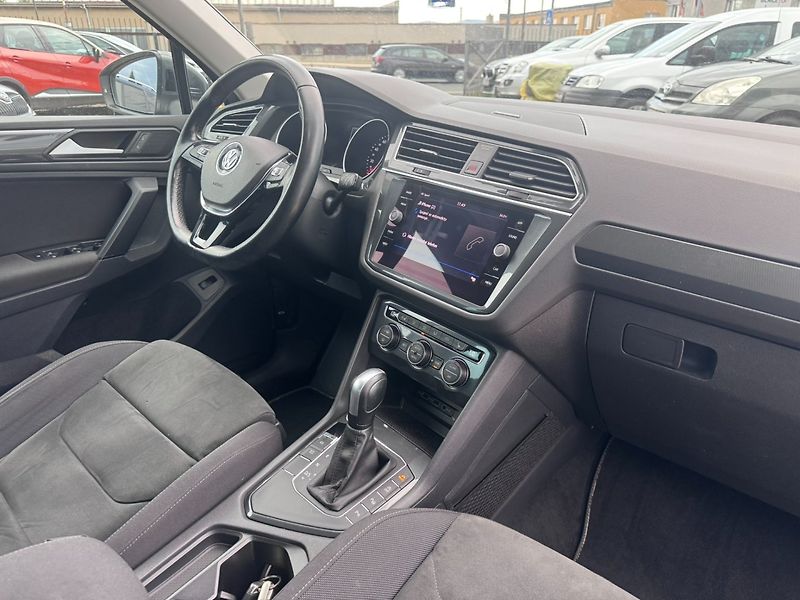 Volkswagen Tiguan (2020) R-LINE 1,5 TSI 110 KW 1. MAJ - fotka 45 z 50