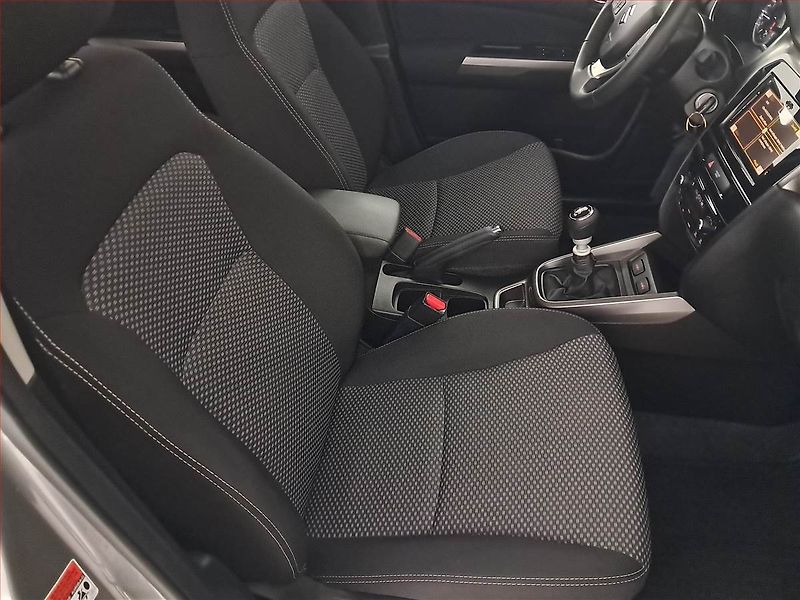 Suzuki Vitara (2022) 1.4 BoosterJet - fotka 9 z 20