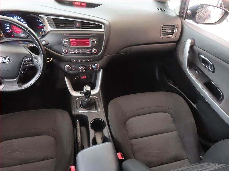 Kia Ceed (2016) 1.6 CRDi, Tempomat - fotka 8 z 14