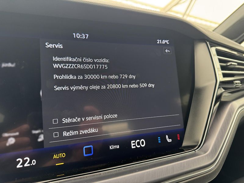 Volkswagen Touareg 3.0Tdi*1-MAJ*DPH*R-LINE*HUD* - fotka 46 z 47