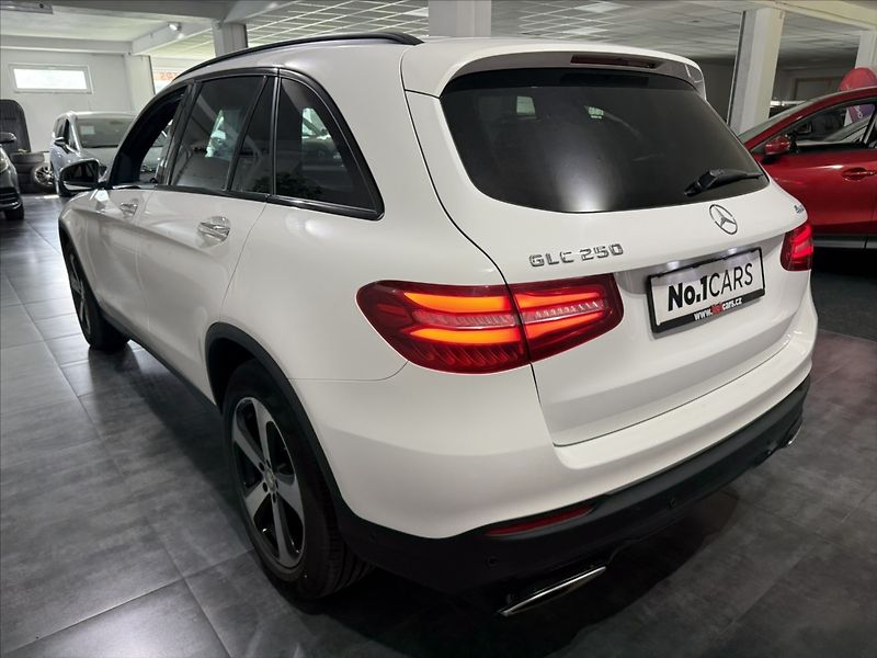 Mercedes-Benz GLC 2,0   250 BURM 360 PANORAMA - fotka 4 z 33