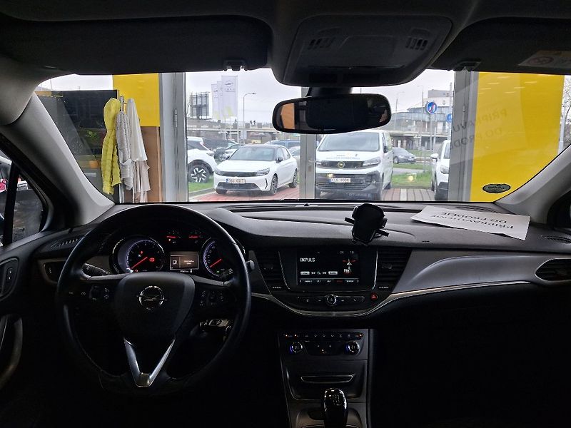 Opel Astra 1.4T 92kW 2016 - fotka 10 z 15