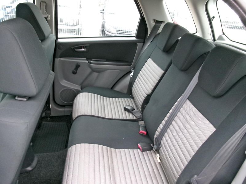 Suzuki SX4 (2009) 1.9DDiS 4x4 KLIMA výhřev TAŽNÉ - fotka 15 z 30