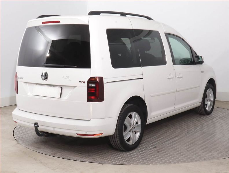 Volkswagen Caddy (2017) 2.0 TDI, 7Míst - fotka 5 z 18