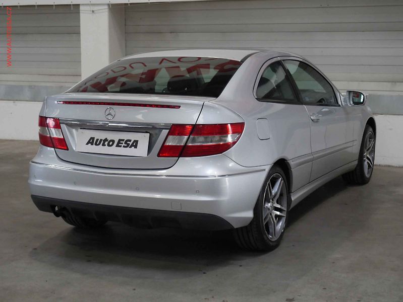 Mercedes-Benz CLC (2010) 1.6 i, ČR, AT, xenon, AC - fotka 6 z 17