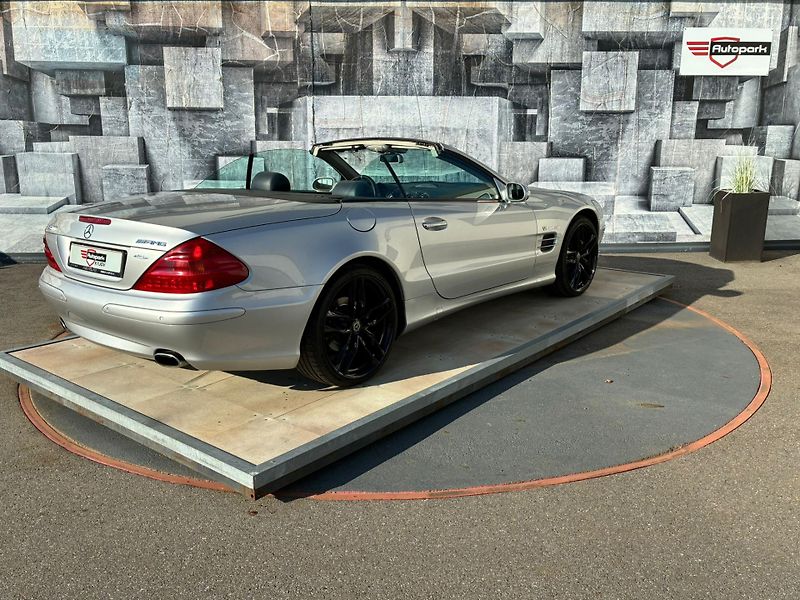Mercedes-Benz SL (2002) 5.0 V8, 225KW - fotka 15 z 31