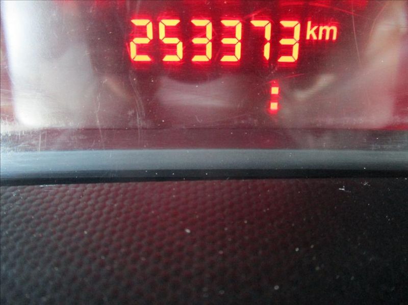 Iveco Daily 2,3 D 35C13, 6míst,klima,DPH, - fotka 15 z 30