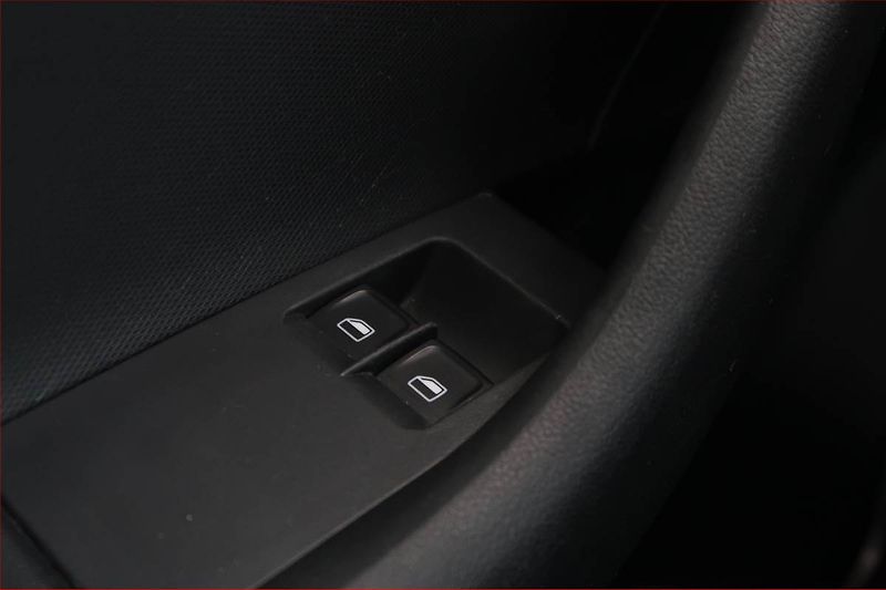 Škoda Rapid (2014) Spaceback 1.2 TSI - fotka 15 z 16