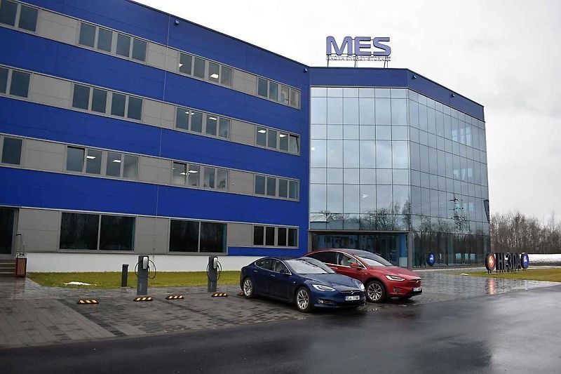 Návrh designu elektrického závodního kamiónu