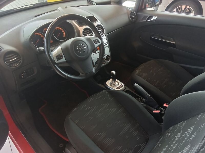 Opel Corsa 1.2i 63KW AUT 2011 - fotka 6 z 9