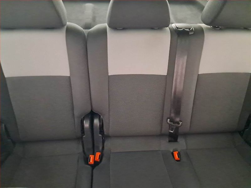 Volkswagen Caddy (2013) 1.6 TDi, 5Míst, ČR, DPH - fotka 10 z 16