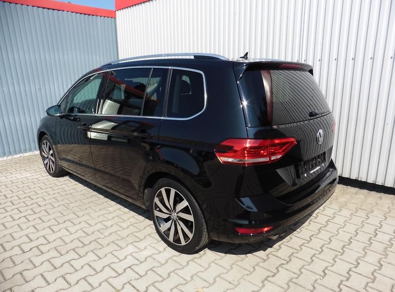 Volkswagen Touran 2.0 TDi Highline Navi Webasto - fotka 4 z 19