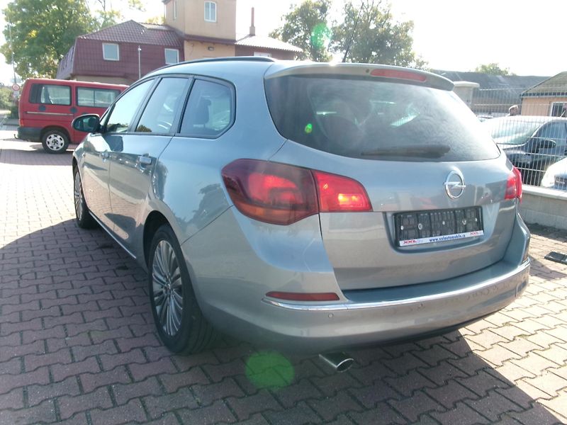 Opel Astra (2014) 1,4T KLIMA VÝHŘEV BT TEMP - fotka 6 z 25
