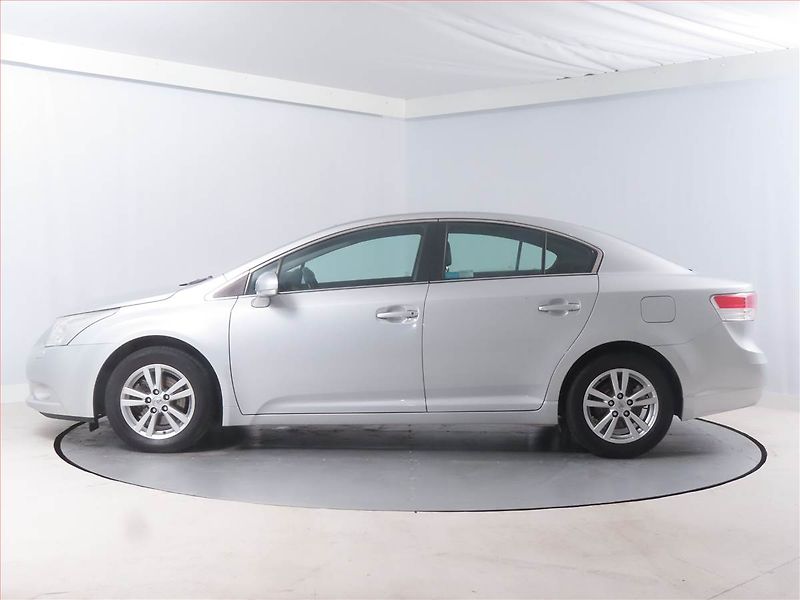 Toyota Avensis (2009) 1.8 Valvematic, ČR,1.maj - fotka 3 z 16