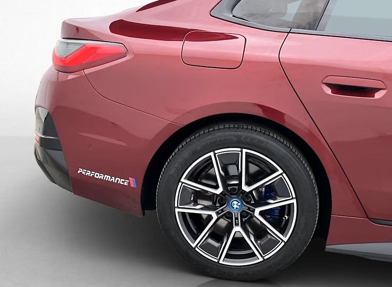 BMW i4 M50 xDrive GC 360kam Tažné LED - fotka 34 z 35