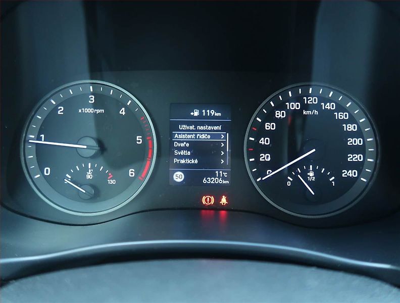 Hyundai Tucson (2019) 1.6 CRDi, Serv.kniha, Navi - fotka 11 z 17