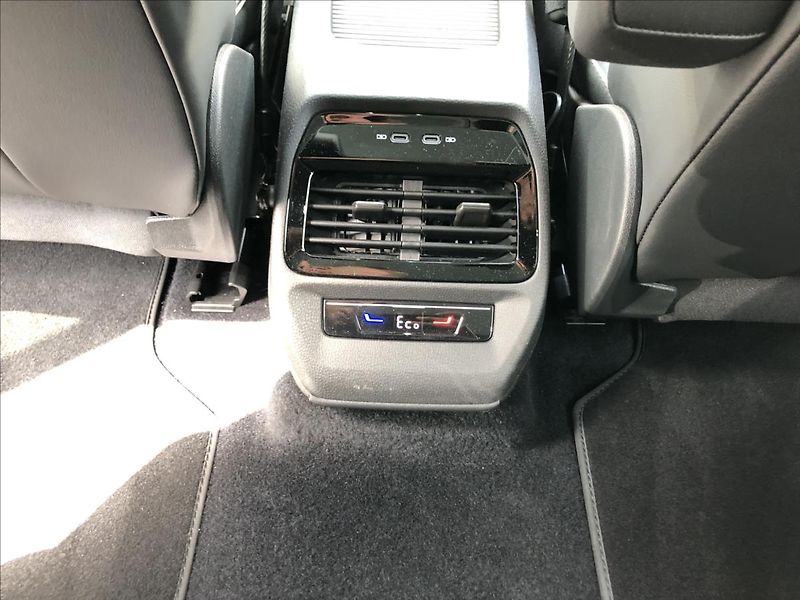 Volkswagen ID.4 1,0 195kW kap. 77kWh 4Motion - fotka 15 z 32