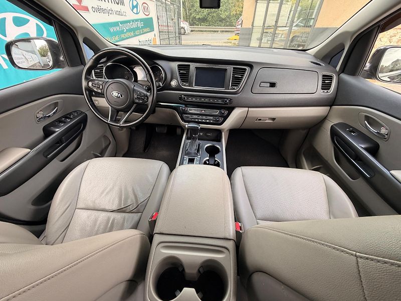Kia Carnival 2.2-9 MÍST-AUTOMAT-PREMIUM - fotka 9 z 23