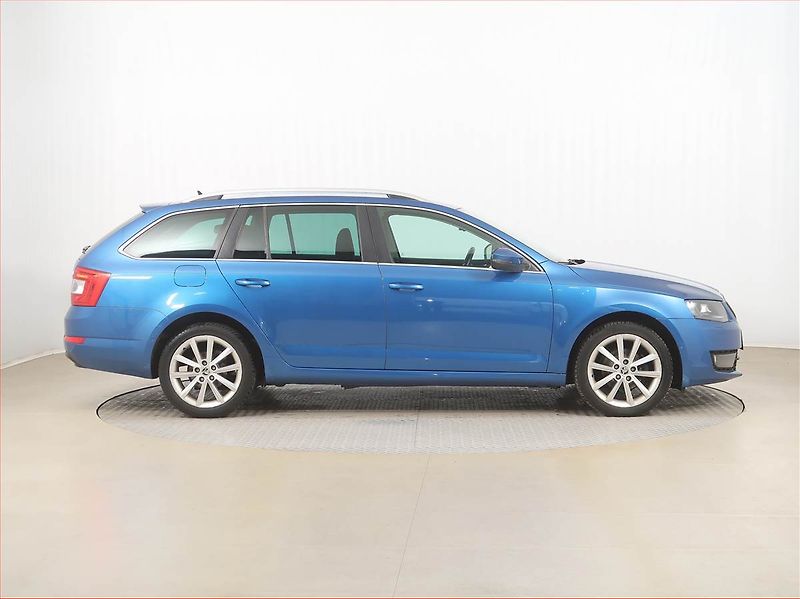 Škoda Octavia (2014) Style Plus 1.6 TDI, Automat - fotka 6 z 16