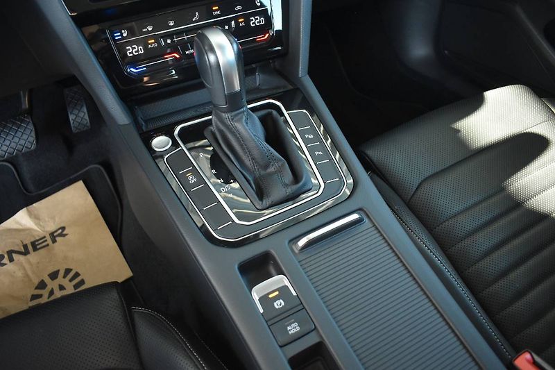 Volkswagen Passat Variant (2023) 2.0TDI 110kW DSG , Tažné - fotka 27 z 27