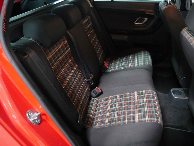 Škoda Fabia (2012) 1.2 TSI, AC. temp. - fotka 11 z 18