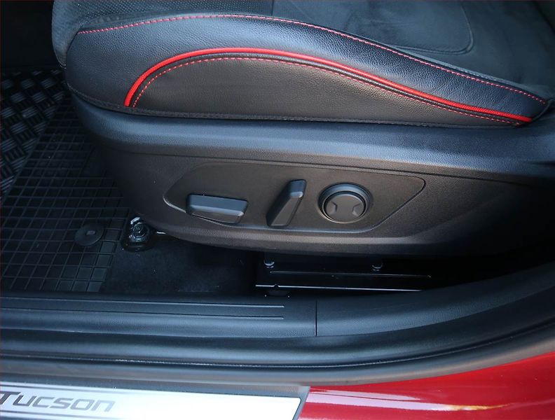 Hyundai Tucson (2022) N-Line 1.6 T-GDI 48V MHEV - fotka 27 z 34
