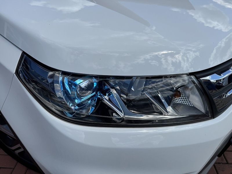 Suzuki Vitara (2016) 1.6i VVT Comfort Plus LED Navi - fotka 37 z 50