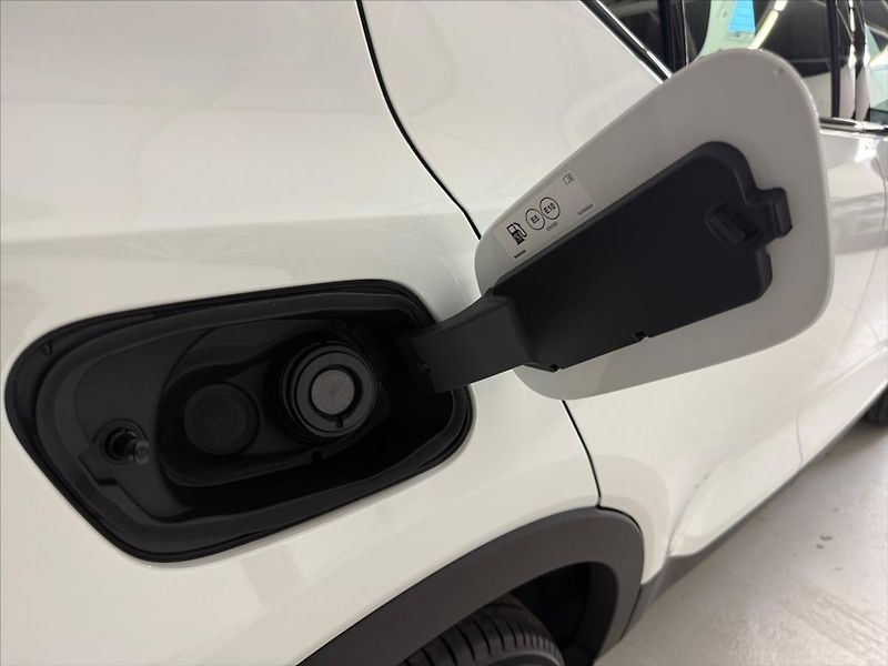 Volvo XC40 (2025) 2,0 B4 FWD Plus Dark 5143 - fotka 13 z 15