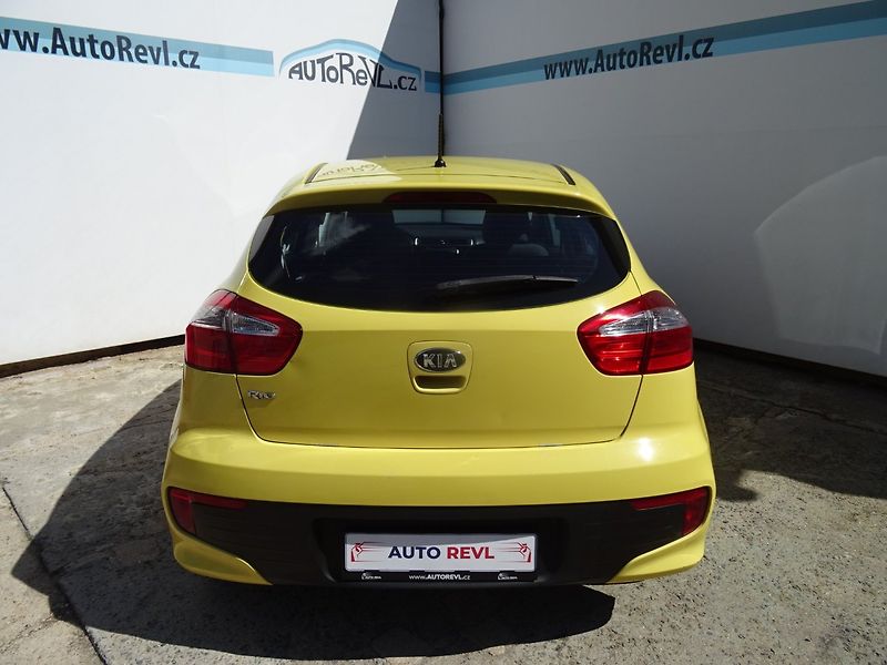 Kia Rio (2017) 1.2i,61kW,1majČR,S.kni,ALU - fotka 21 z 22